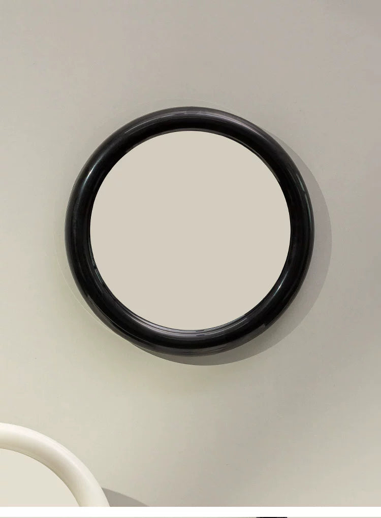 Black Round Minimal Mirror