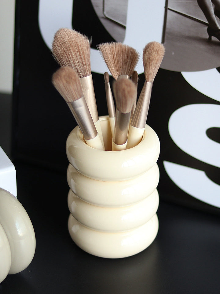 Minimal Makeup Brush Holder