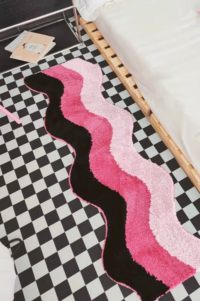 Pink wavy runner rug