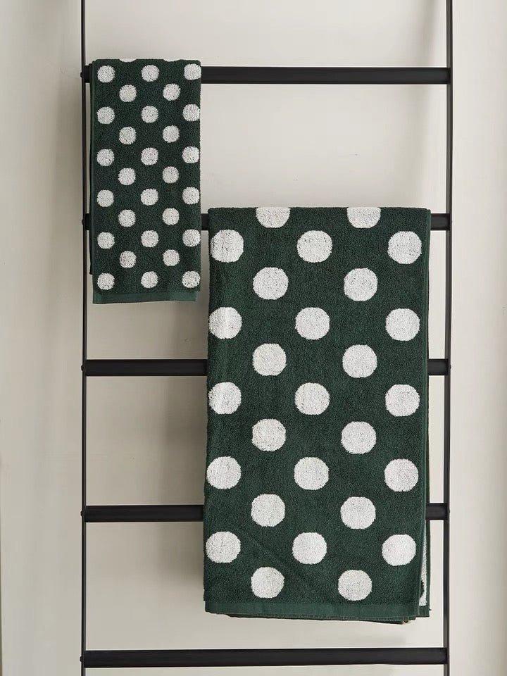 Green Polka Dot Bath Towel